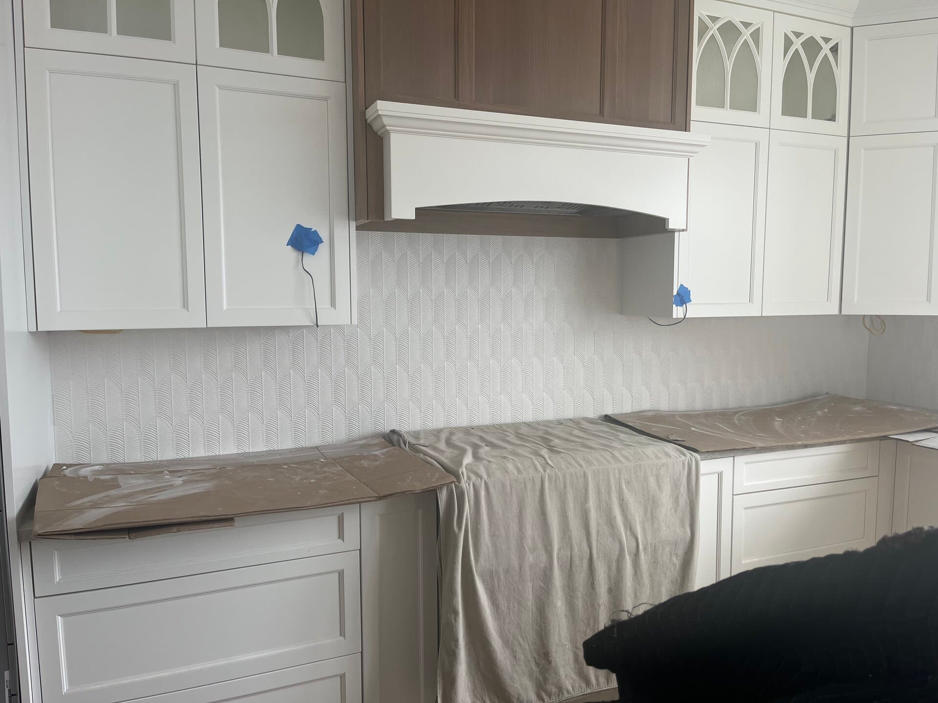 Art Deco Kitchen Backsplash — tile and stone work photo 1 by JL Tile & Stone, New Jersey